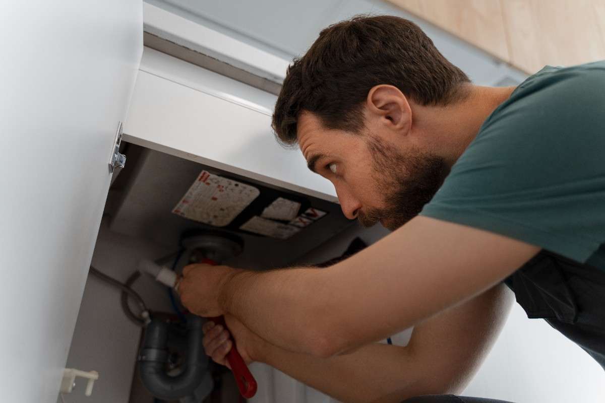 working-as-plumber experienced technicians
